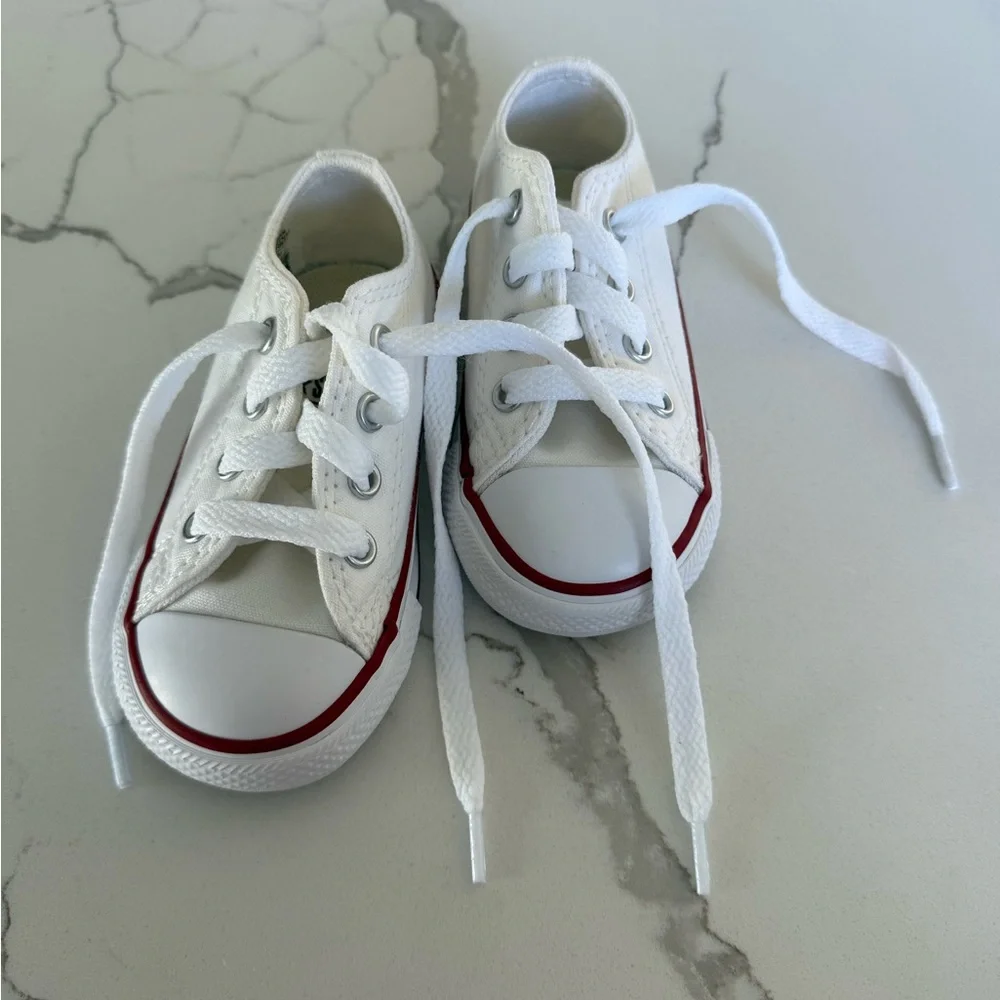 Converse Chuck Taylor All Star Low-Top Sneaker - Baby / Toddler